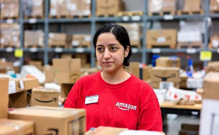 How to work as a fulfillment associate at Amazon